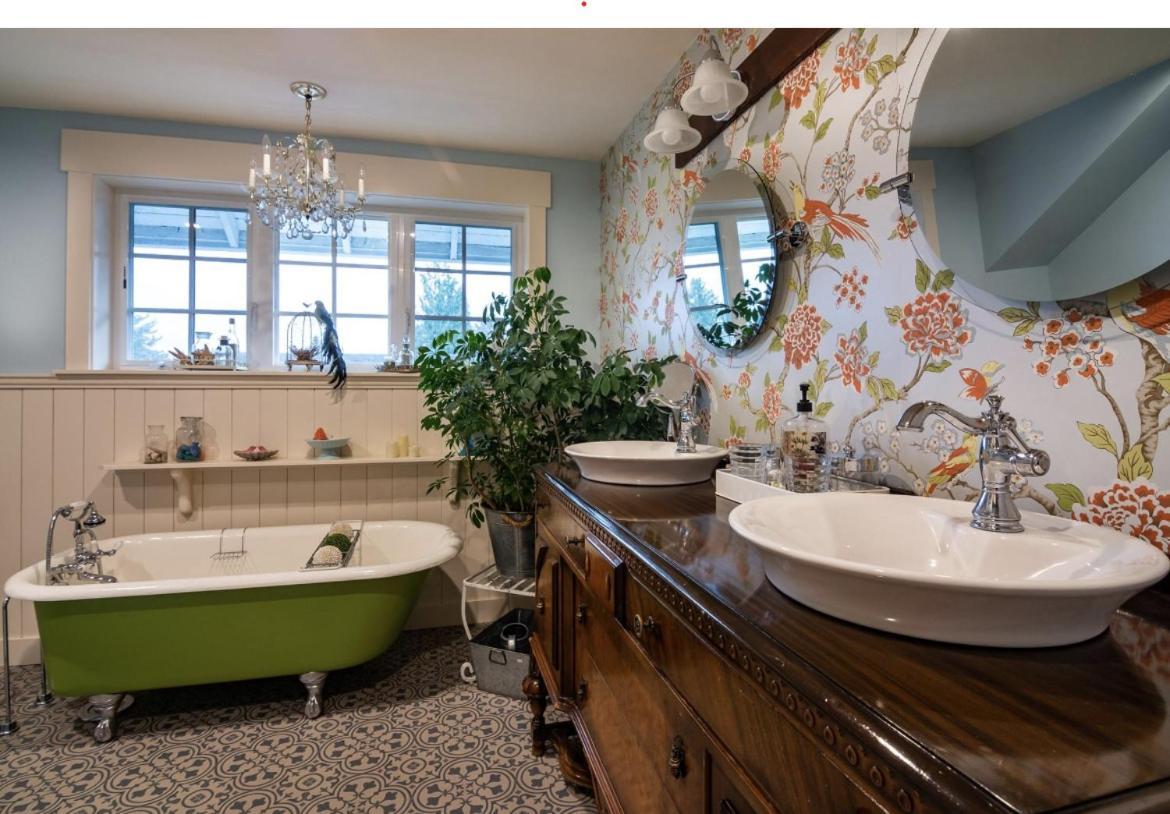 The Hazelhouse Bed and Breakfast Chilliwack Buitenkant foto