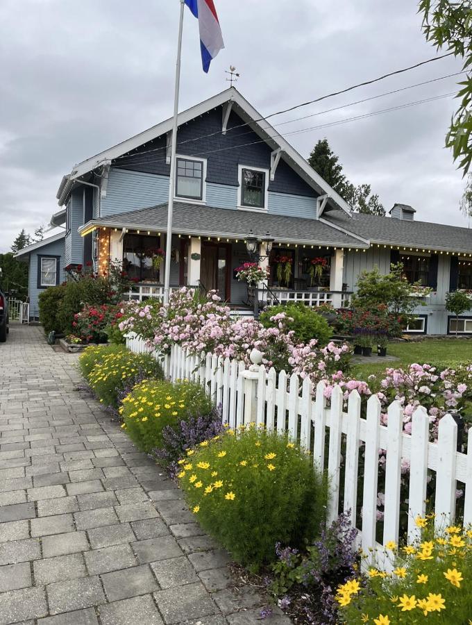 The Hazelhouse Bed and Breakfast Chilliwack Buitenkant foto