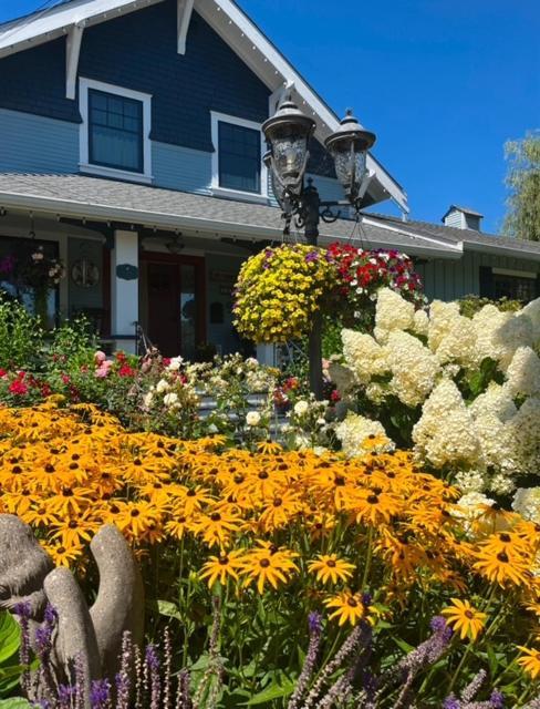 The Hazelhouse Bed and Breakfast Chilliwack Buitenkant foto